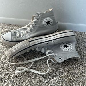 Women’s high top converse